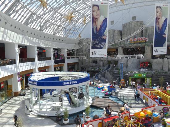 Centre commercial AFI Cotroceni